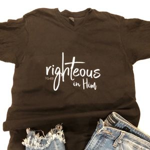 Christian Tee - Righteous in Him
